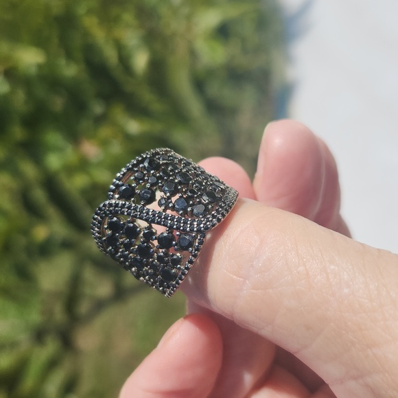 Black Onyx Statement Ring. - Picture 4 of 14